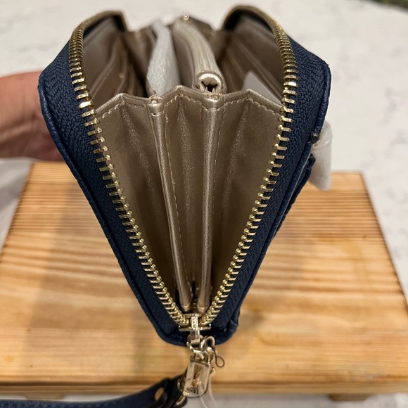 GUESS La Femme Large Zip Around Wallet Denim/Navy Blue Retails for 99.00 NWOT - Picture 2 of 9